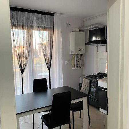 Luxury Studio Бухарест Экстерьер фото